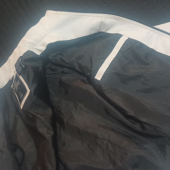 White faux leather jacket - Picture 5 of 6